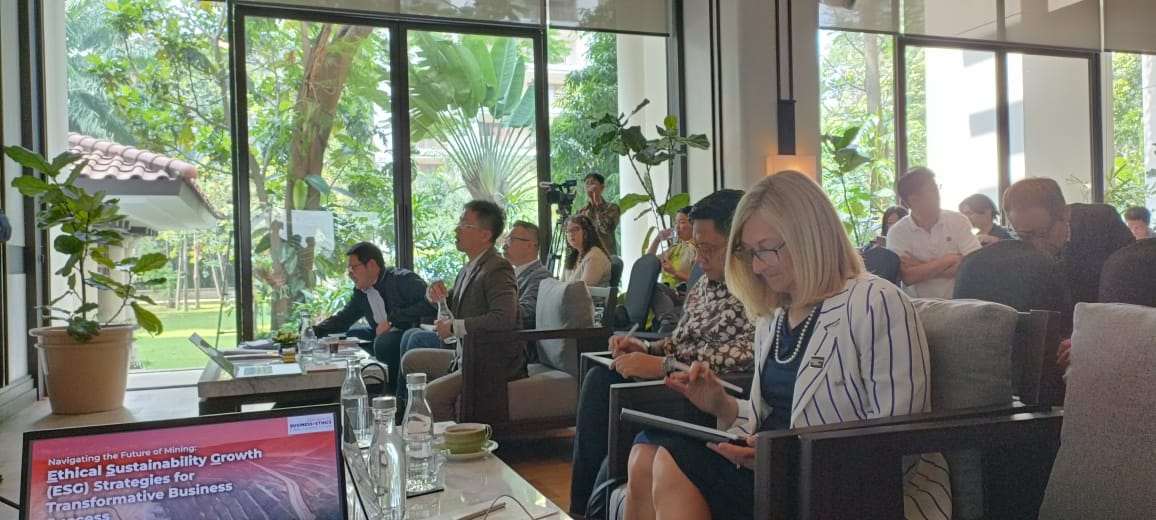 Institut Harry Susilo untuk Etika dalam Ekonomi Global menggelar final kompetisi kasus global pertama pada Kamis (30/5/2024), di Bimasena, Dharmawangsa, Jakarta, Indonesia. dok. ist. Final Kompetisi Kasus Global Harry Susilo Institute, Tampilkan 6 Tim