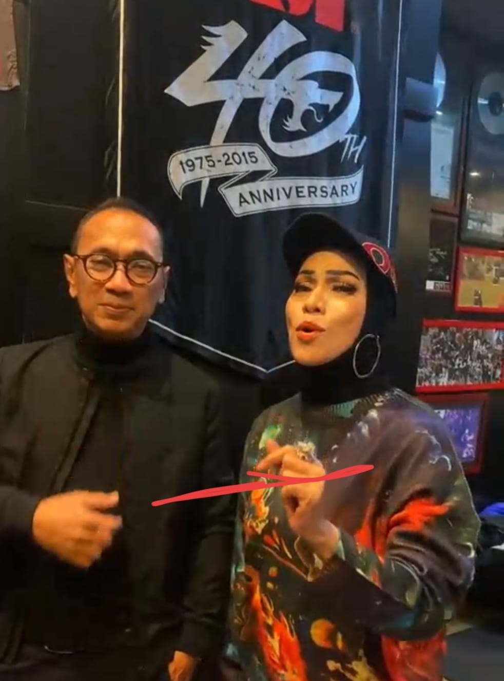 Yosman Mansyur (kiri) membangun trio bersama penyanyi senior Imaniar, dan Jaja saat melahirkan single Move On. Dok. Ist. Sambut Ramadan, Yosman Mansyur Luncurkan Single Nasihat Teduh