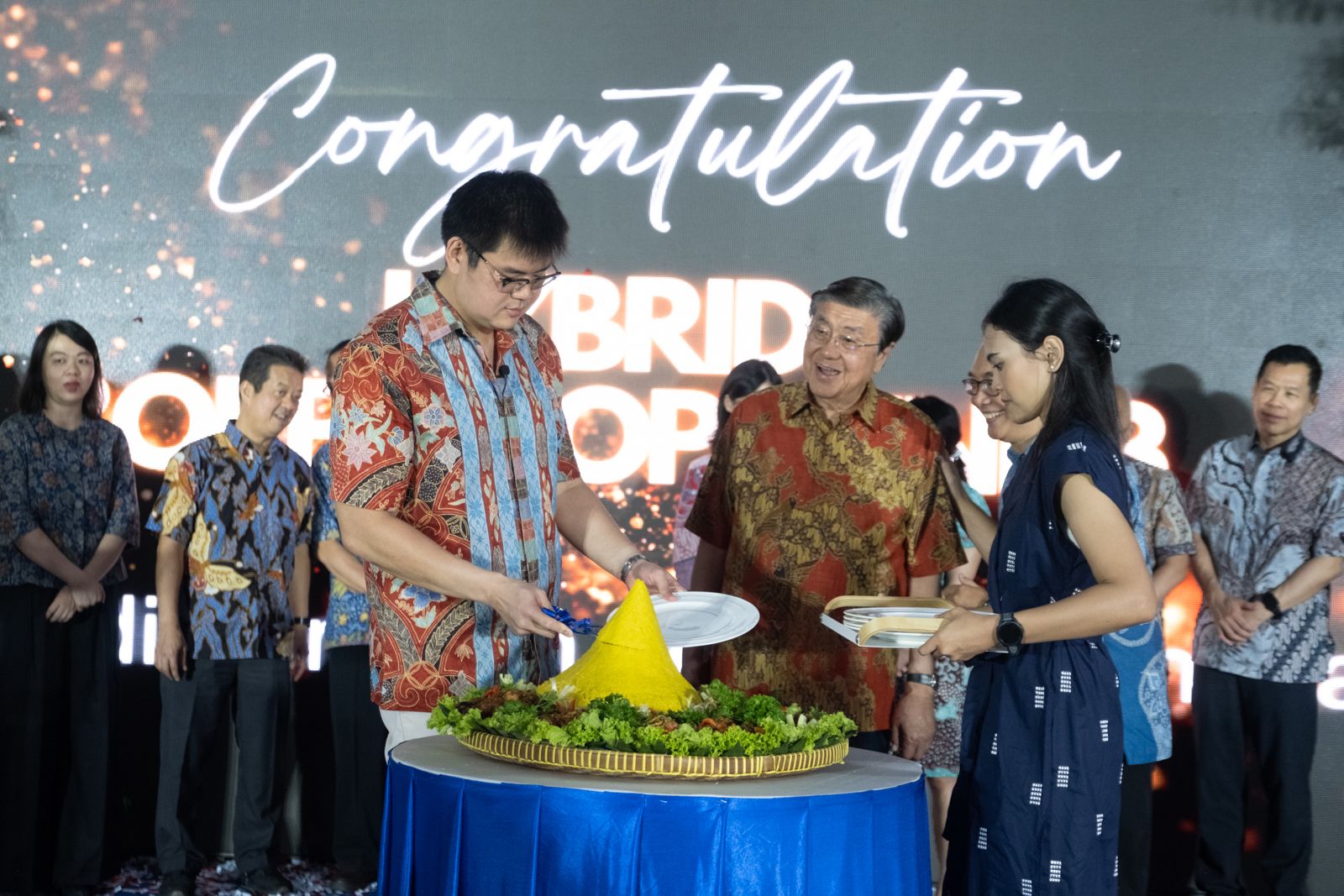 PT Indopoly Swakarsa Industry Tbk. (IPOL), dengan bangga mengumumkan peresmian lini produksi hybrid BOPP/BOPE terbarunya di pabrik Indonesia pada Rabu (21/5/2025). Dok. Ist. Bangun Teknologi Mutakhir, IPOL Siap Produksi Film BOPP dan BOPE