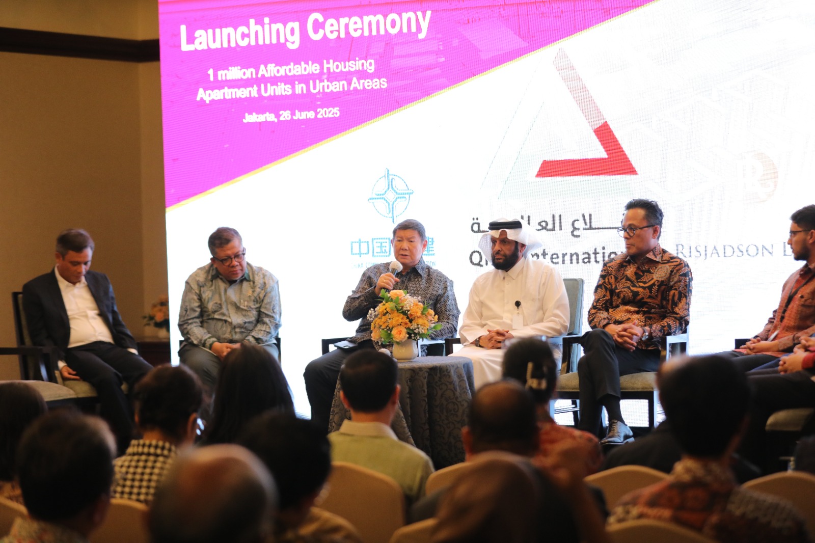 Peluncuran Pelaksanaan Pekerjaan Proyek Perumahan oleh PT Al Qilaa International Indonesia, yang digelar di The Ritz-Carlton, Mega Kuningan, Jakarta pada Kamis (26/6/2025). Dok. Ist. Gandeng Al Qilaa Qatar, Pemerintah Garap Proyek 1 Juta Hunian Vertikal