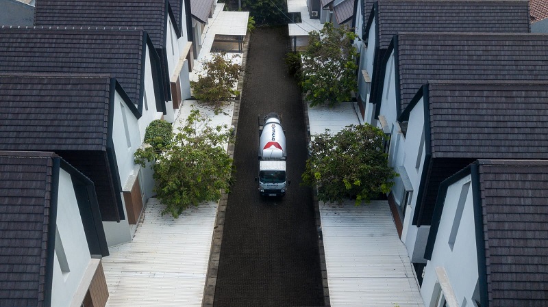 salah satu angkutan milik Solusi Bangun Indonesia. FOTO - ISTIMEWA SMCB Beri Jadwal Sebaran Dividen Rp372,5M