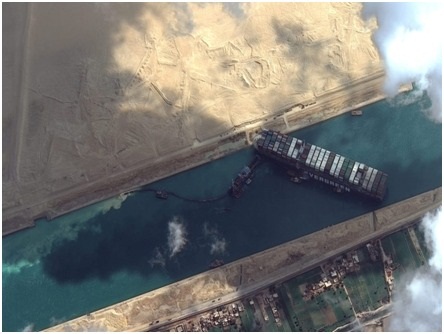 Terusan Suez Aktif Kembali, Harga Minyak Dunia Turun