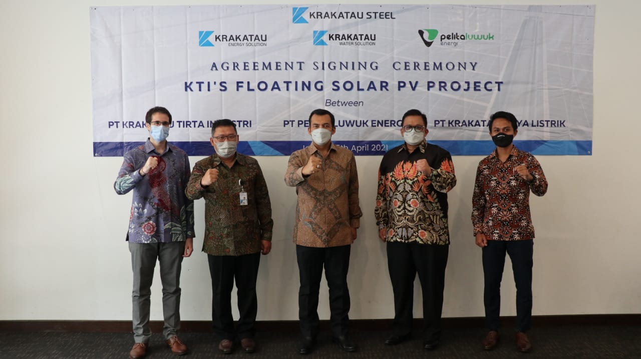 Gandeng AEI, Krakatau Steel (KRAS) Bangun PLTS Terapung Senilai USD14 Juta