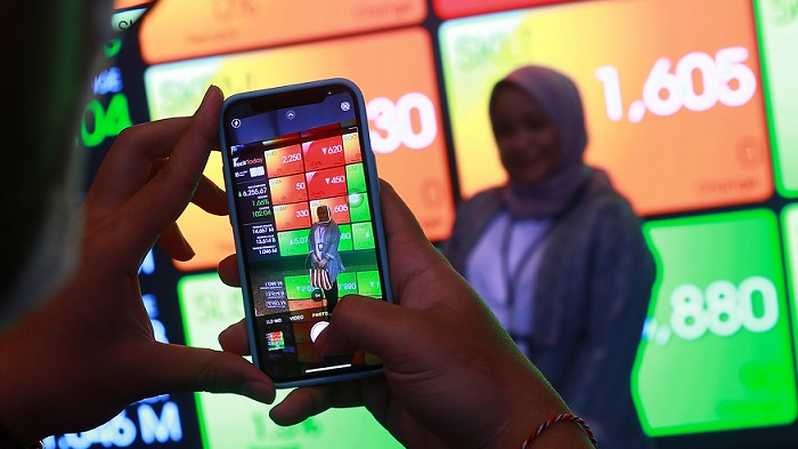 IHSG Kembali Positif, Investor Tunggu Sikap Bank Indonesia
