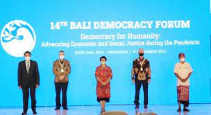 Bali Democracy Forum 2021, Menlu Retno Ungkap Pentingnya Kesetaraan Vaksinasi Covid-19