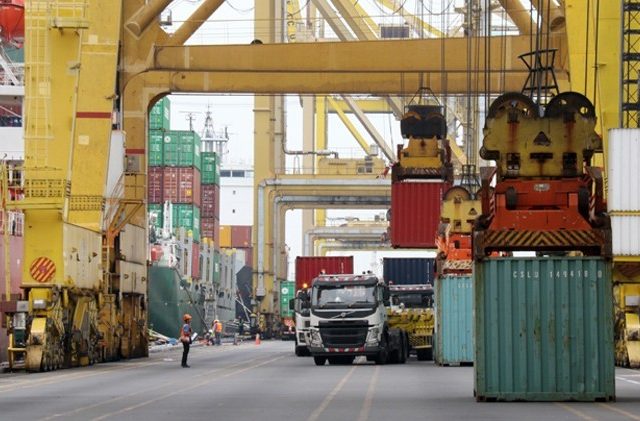 BI: Surplus Neraca Perdagangan Desember 2021 Tetap Tinggi