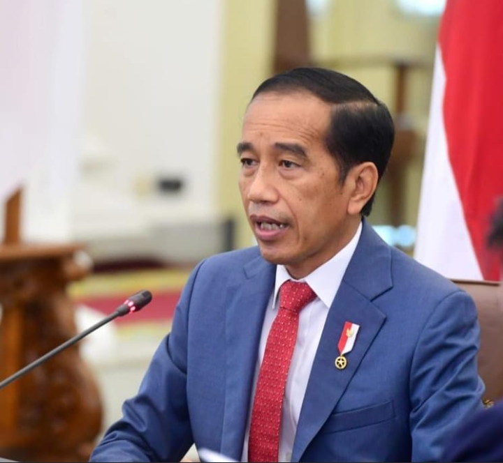 Marak Investasi Bodong, Jokowi: OJK Wajib Tingkatkan Pengawasan di Industri Keuangan