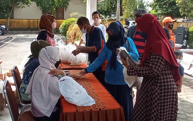 Gelar Bazar, Citra Borneo Utama Permudah Masyarakat dapat Minyak Goreng Murah