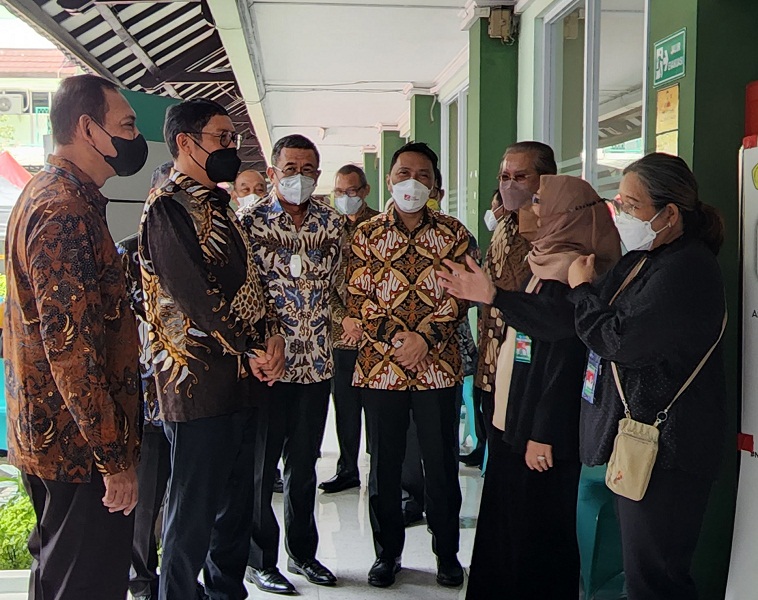 Pasar Modal Indonesia dan ISEI Mengadakan Sentra Vaksinasi di Lingkungan Kampus