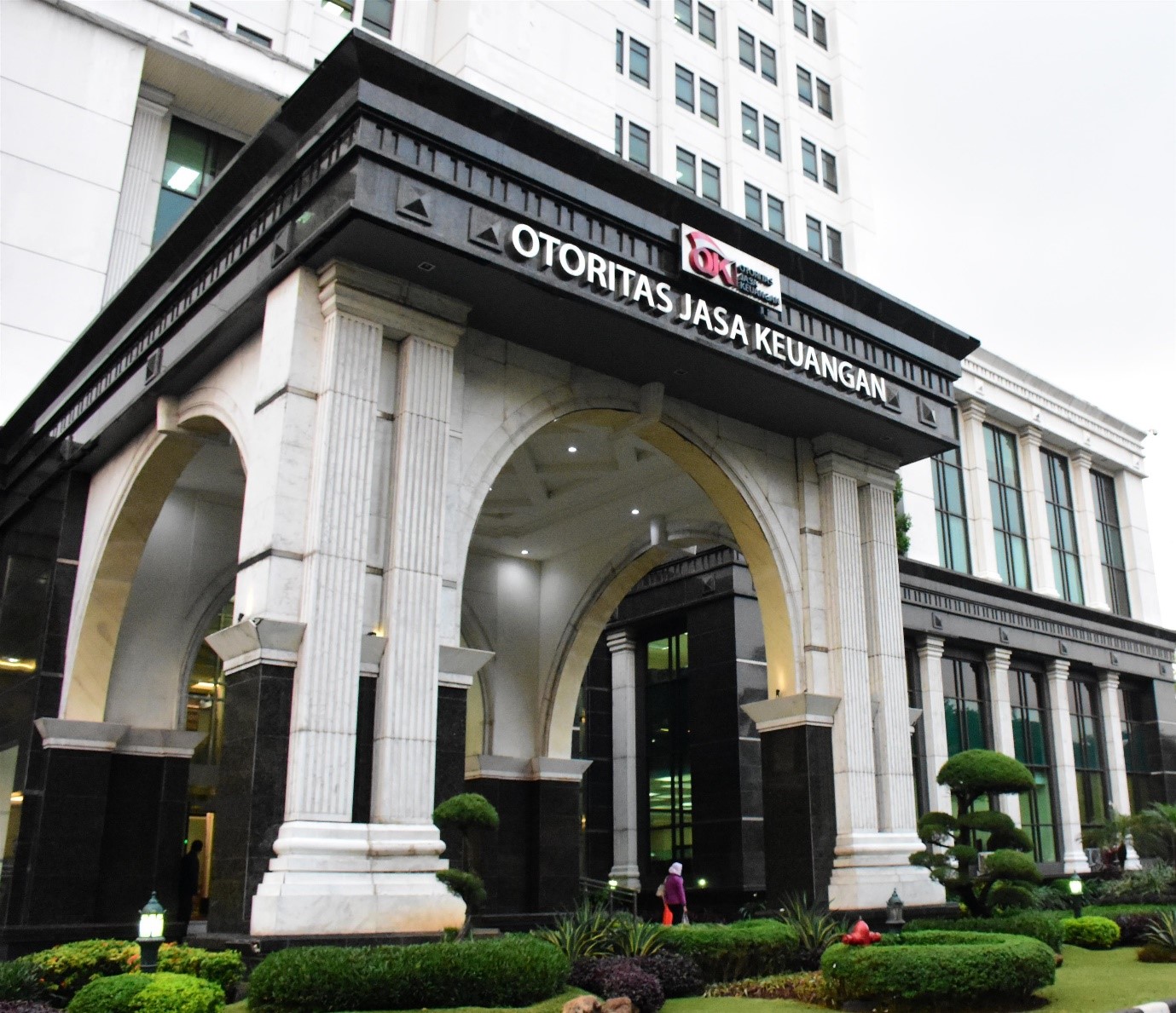 Tidak Penuhi Ketentuan, OJK Bekukan Kegiatan Usaha PT Hewlett Packard Finance Indonesia