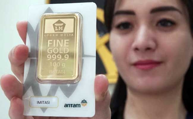 Harga Emas Antam Hari Ini Turun Rp1.000 per Gram
