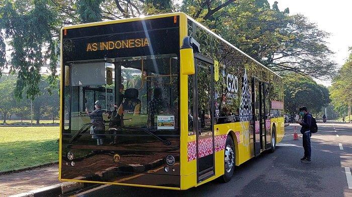 UI Serahkan Bus Listrik Hasil Karyanya Untuk Transportasi KTT G20