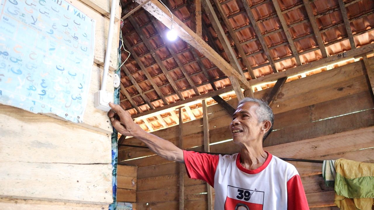 Tahun Ini Ditargetkan 80.000 Rumah Tangga Terima Bantuan Pasang Baru Listrik