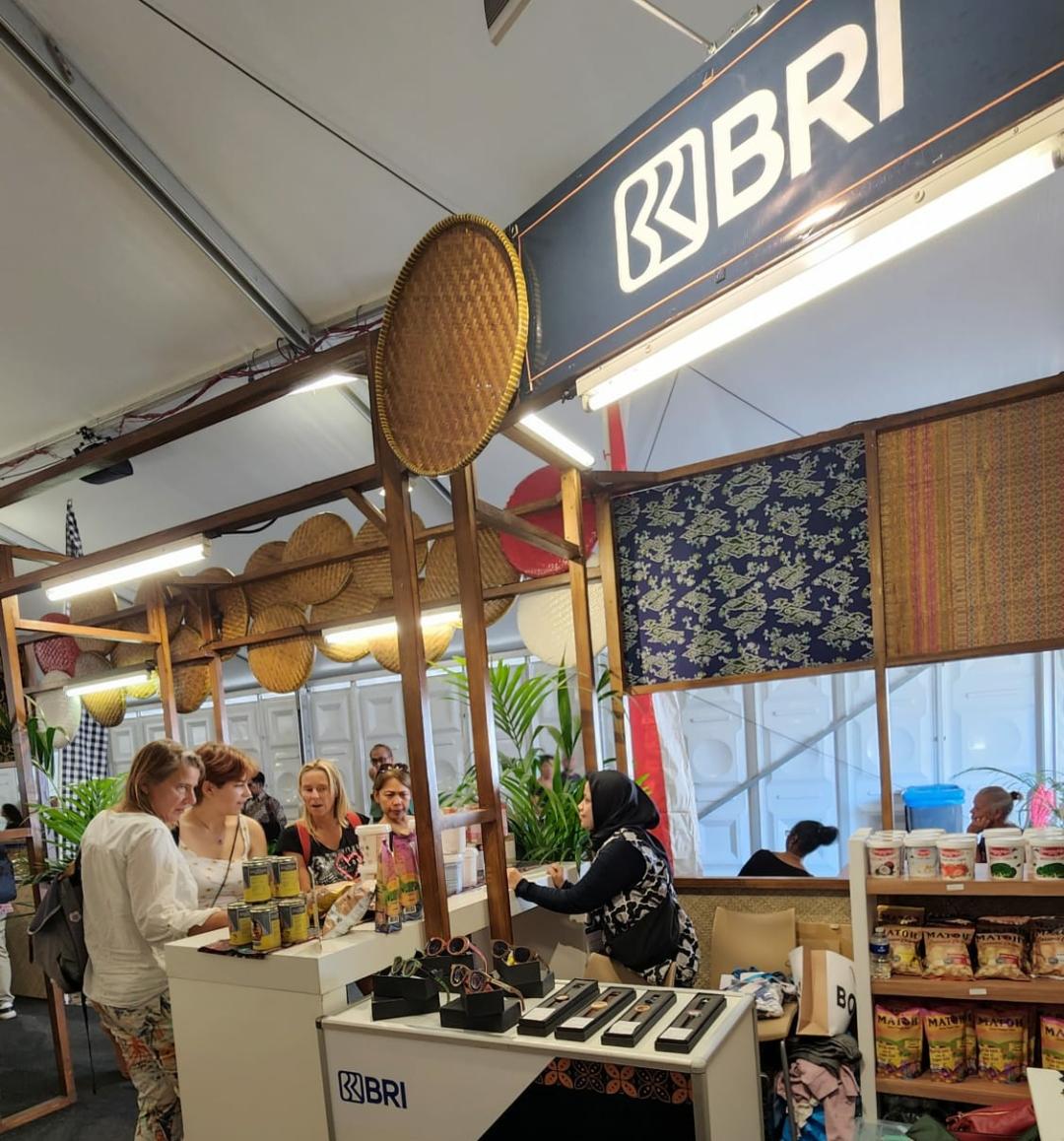 Lambungkan Image di Mata Dunia, BRI (BBRI) Dukung UMKM Sila Tea di Pasar Tong Tong Belanda