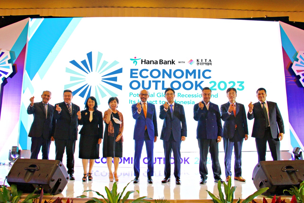 Gelar Economic Outlook 2023, Bank Hana Siap Hadapi Tantangan Resesi Global