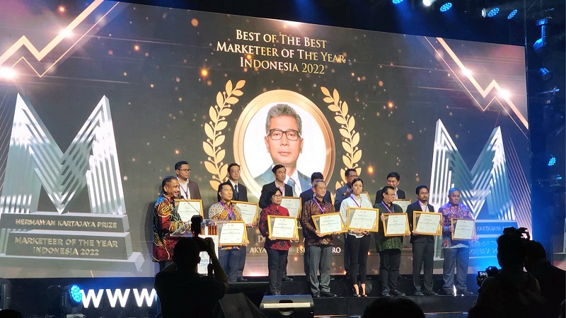 Dirut BRI Sunarso Dinobatkan sebagai Best of The Best Marketeer of The Year 2022