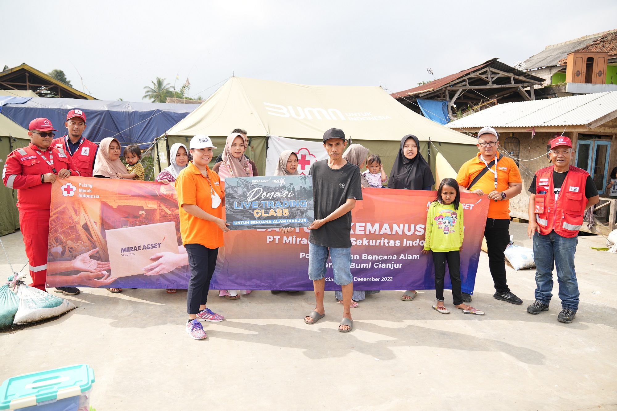Tutup Kegiatan CSR 2022, Mirae Asset Salurkan 250 Paket Bantuan ke Cianjur