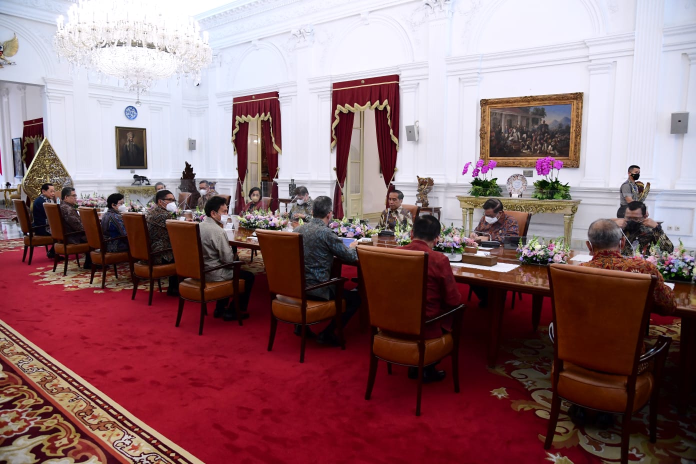 Ini Pesan Presiden Jokowi Saat Bertemu Perwakilan Industri Jasa Keuangan di Istana Merdeka