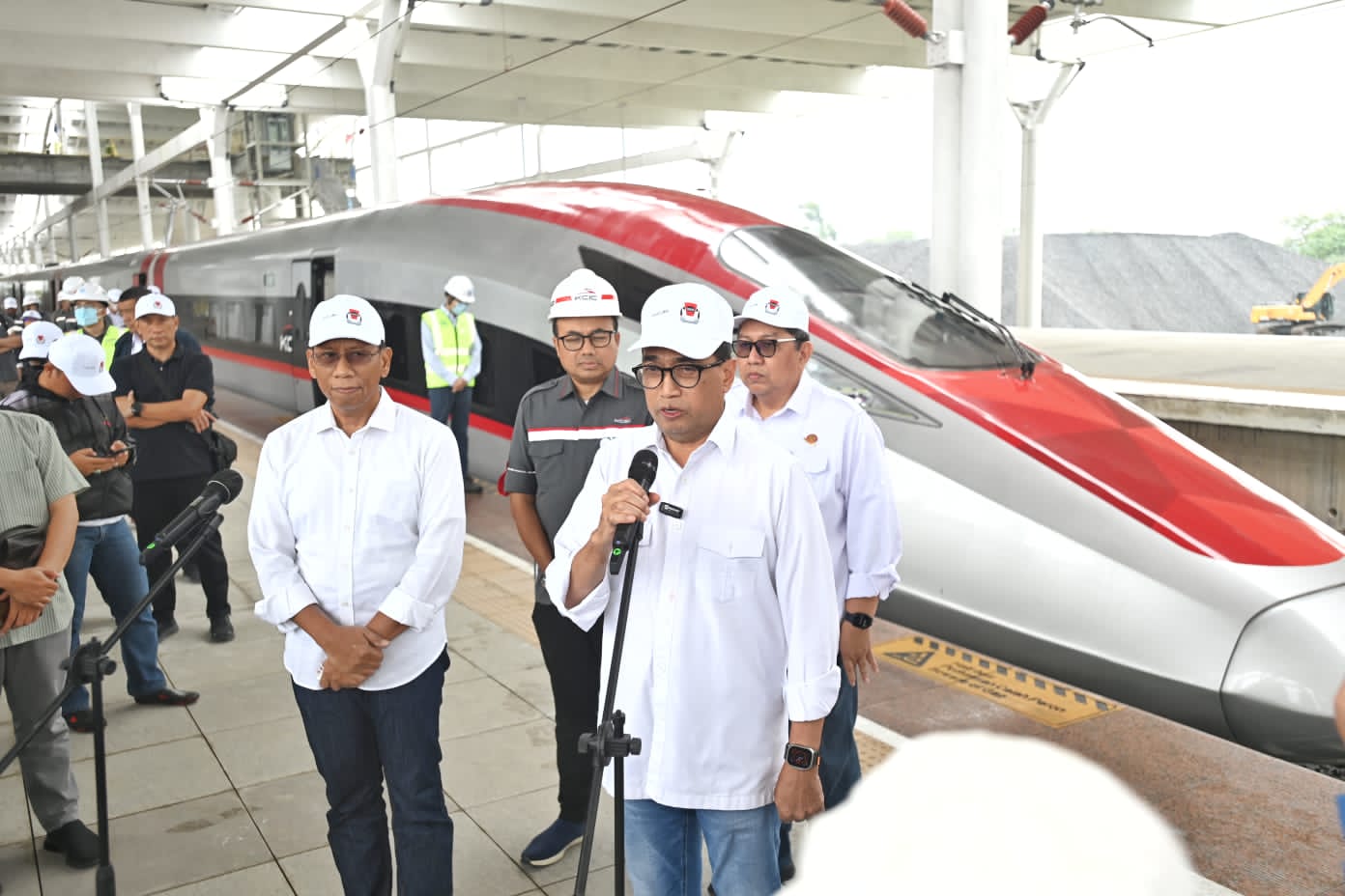Pembangunan Konstruksi kereta Cepat Jakarta - Bandung Mencapai 84 Persen