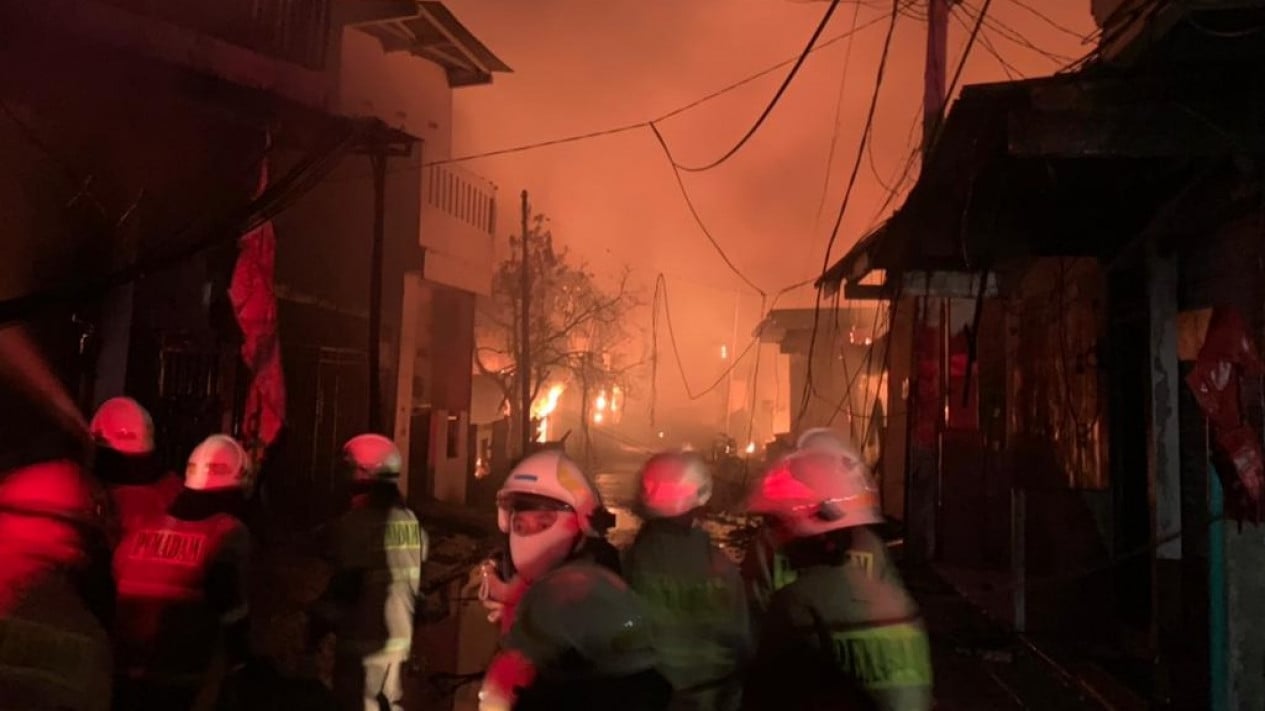 Depo Pertamina Plumpang Terbakar Akibat Ledakan Pipa, Sudah 17 Korban Tewas