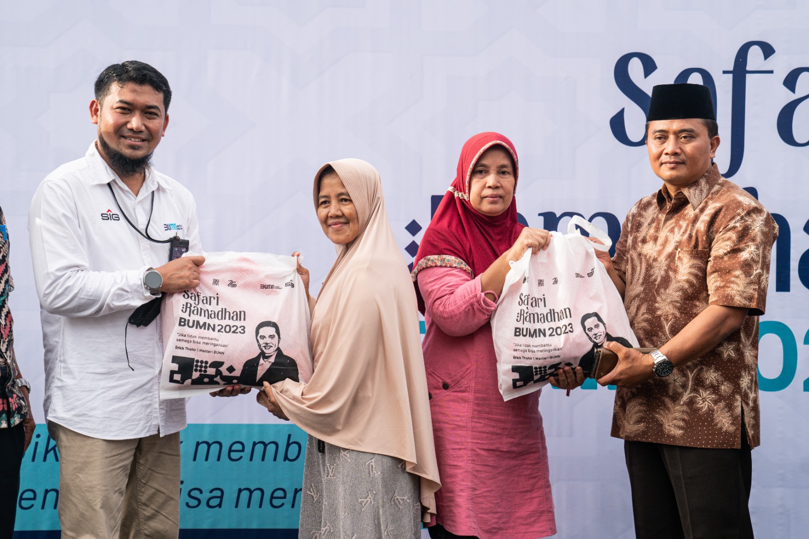 Safari Ramadan BUMN 2023 di Tangerang Selatan, 1.000 Paket Sembako Murah SIG Tersalurkan