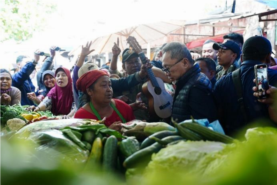 Pantau Pasar Karang Ayu Semarang, Mendag: Harga Bapok Turun dan Pasokan Cukup