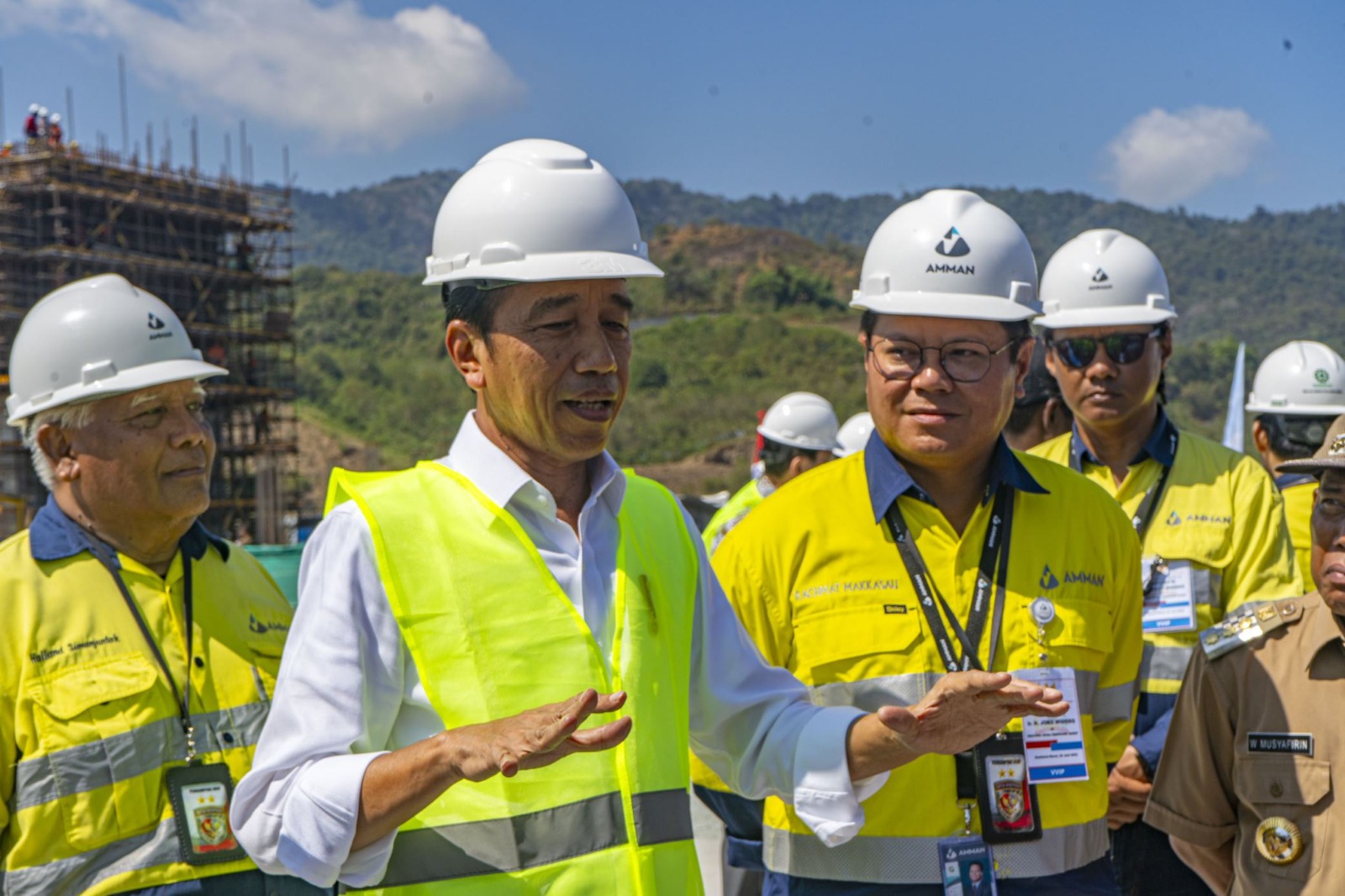 Kunjungi Smelter AMMAN, Jokowi Dukung Rampungnya Konstruksi Smelter di 2024