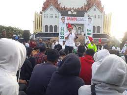Di Monumen Mandala Makassar, Menparekraf Dorong Anak Muda Manfaatkan Ekonomi Digital
