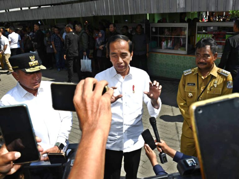 Megawati Usul Dibubarkan Saja, Jokowi Akui KPK Perlu Dievaluasi