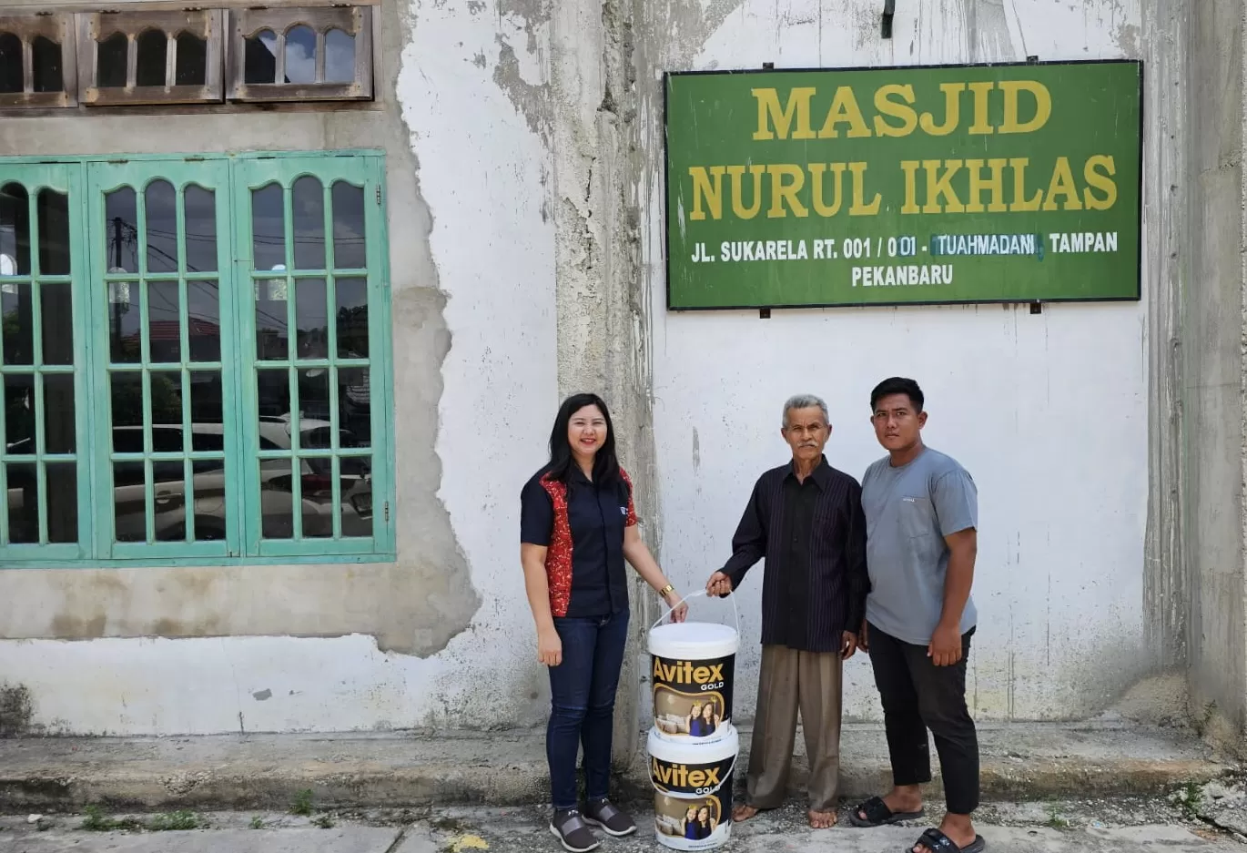 Sambut Lebaran 2024, Avian Brands Percantik 100 Masjid di Indonesia