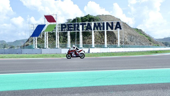Sandiaga Ingin Produk UMKM Berpromosi di Ajang MotoGP Mandalika dan G20 Bali