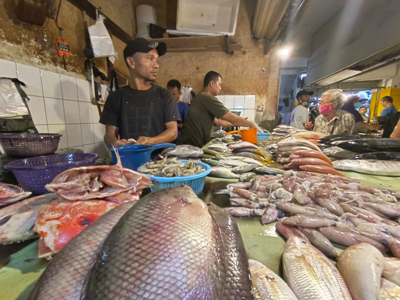 Jelang Lebaran, Pedagang Ikan di Depok dan Bogor Kebanjiran Pesanan
