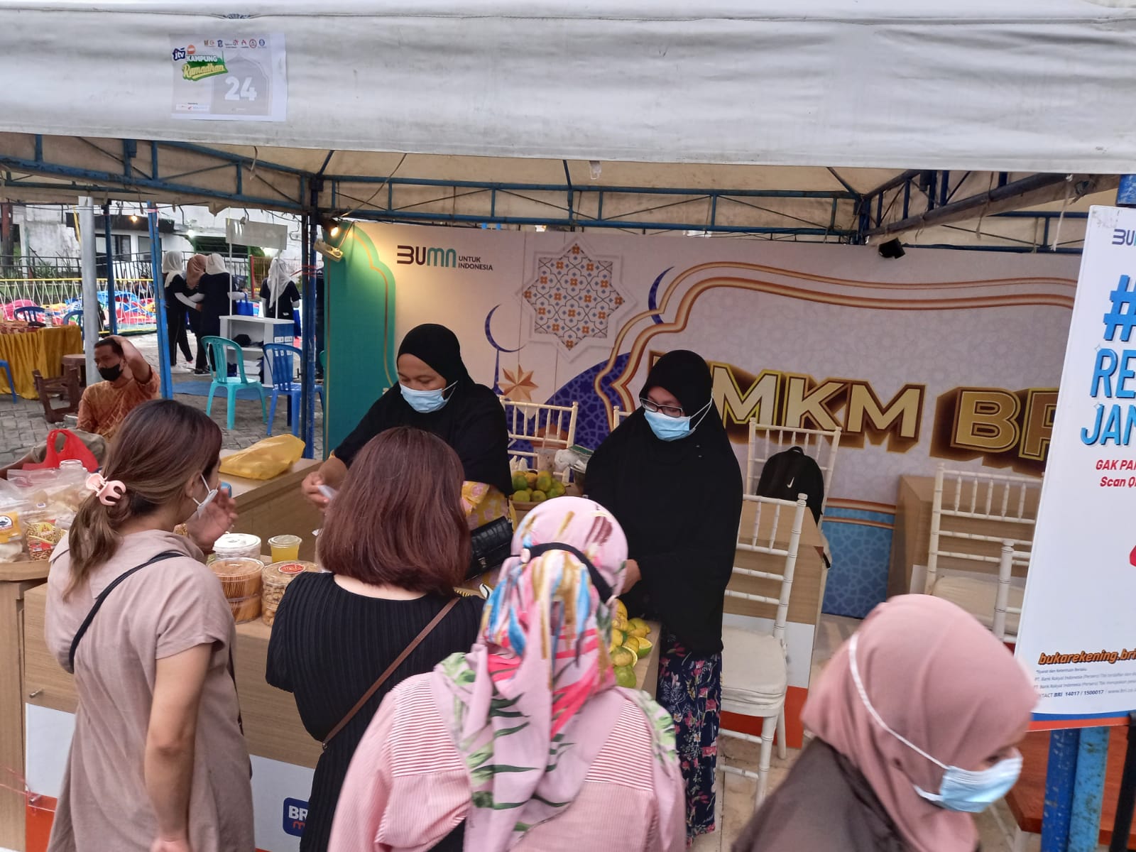 Sukses UMKM BRI, Wanita di Surabaya Bangun Komunitas Usaha Kampung Kue Omzet Puluhan Juta