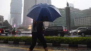 BMKG Ingatkan Cuaca Ekstrim di Jakarta Hingga 16 September, Awas Pohon Tumbang!