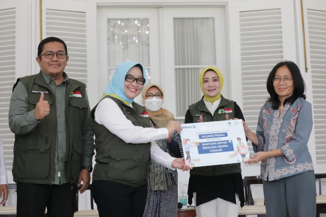 Allianz Indonesia Salurkan Bantuan untuk Korban Bencana Gempa Cianjur